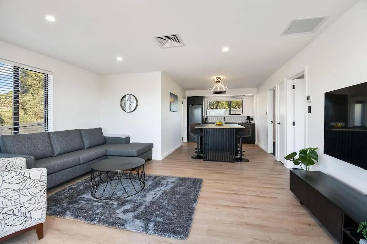 The Bluebird Villa Rotorua Holiday home